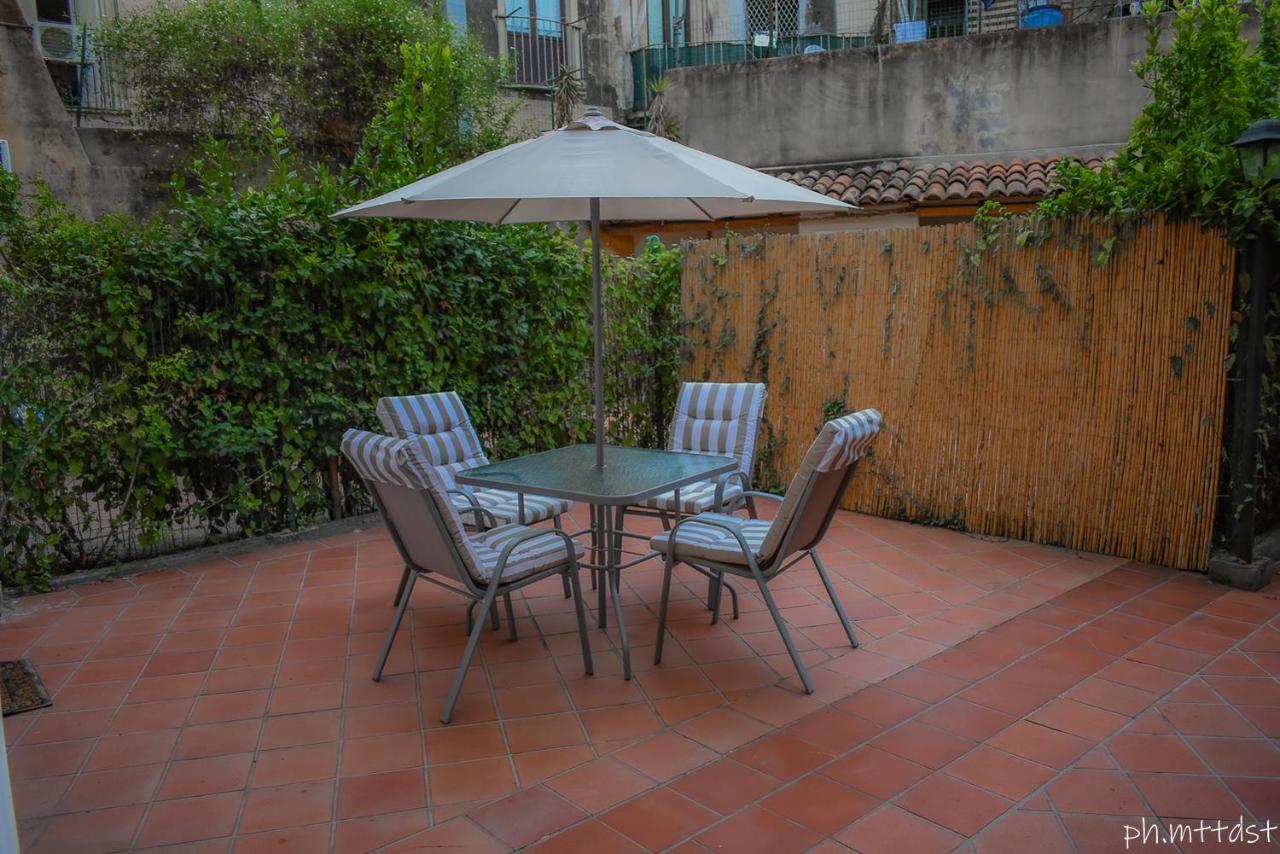 Palazzo Mannino Apartments Catânia Exterior foto