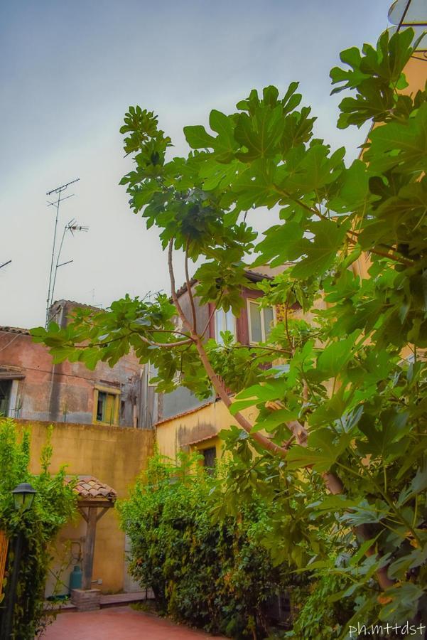 Palazzo Mannino Apartments Catânia Exterior foto